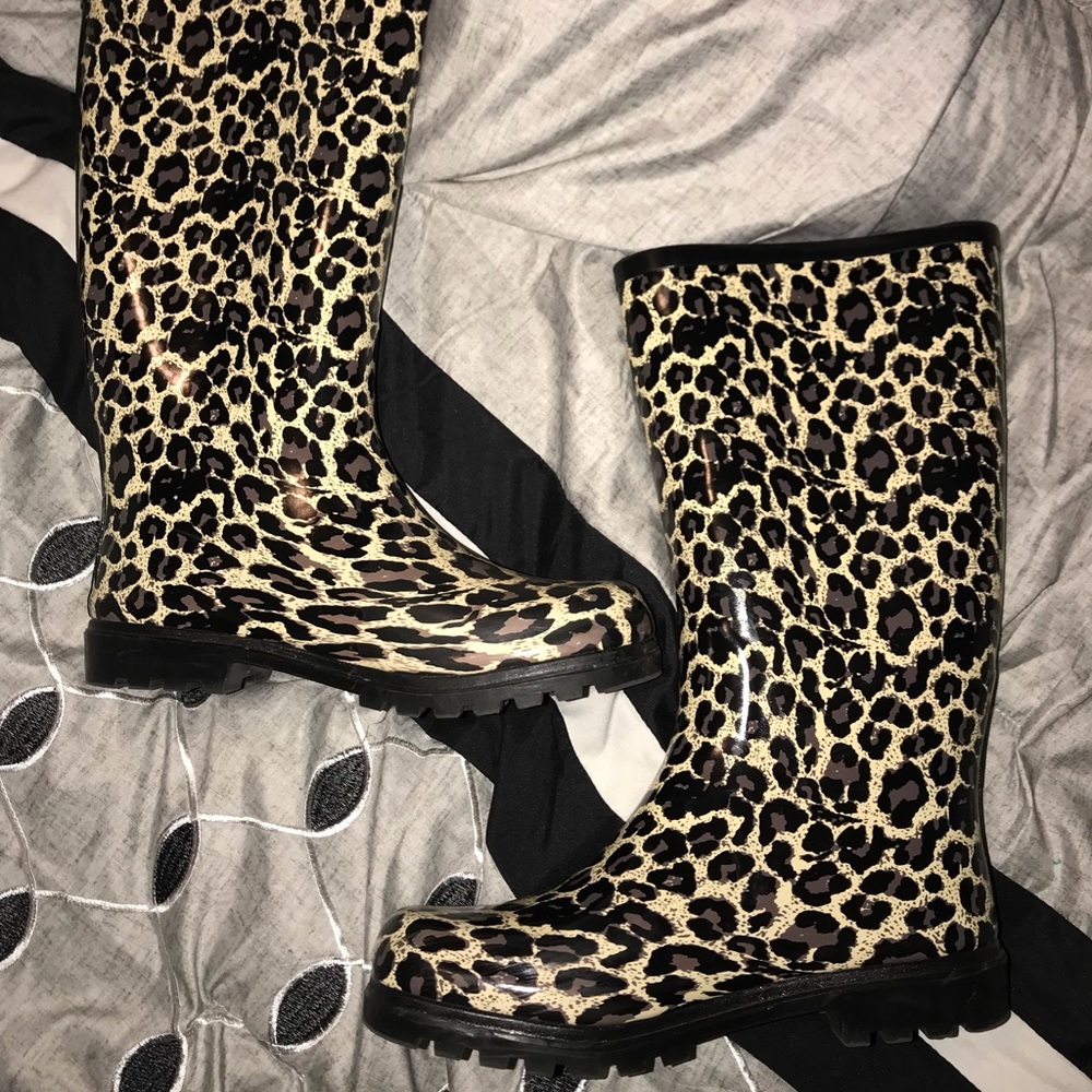 Steve Madden cheetah print rain boots